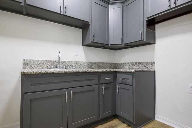 Floorplan - Newly Remodeled Studio Apartment