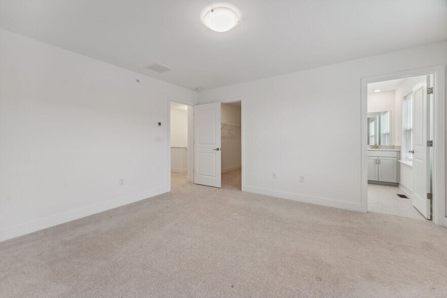 Building Photo - 46 Mariveles Way