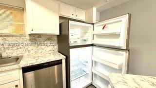 Building Photo - 8333 Lake Dr