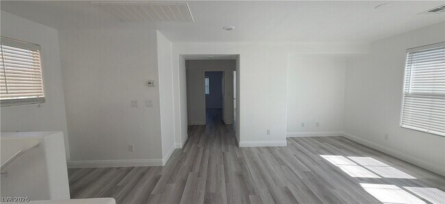 Building Photo - 9251 W Tonkawa Ave