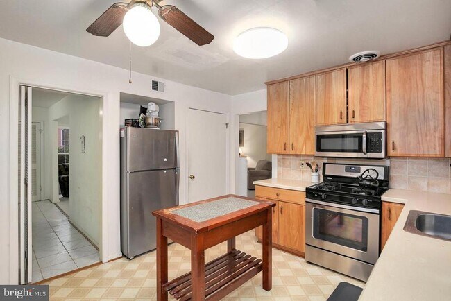 Building Photo - 1804 Billman Ln