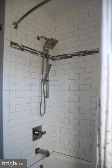 Building Photo - 6860 Engle Molers Rd