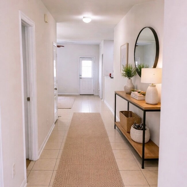 Building Photo - 8626 Willet St