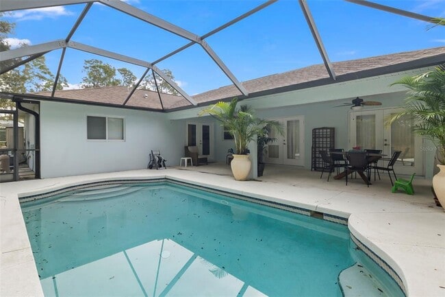 Building Photo - 1728 Kadashow Ave