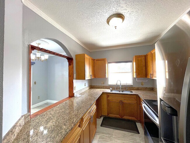 Building Photo - 2348 Cordova Ct