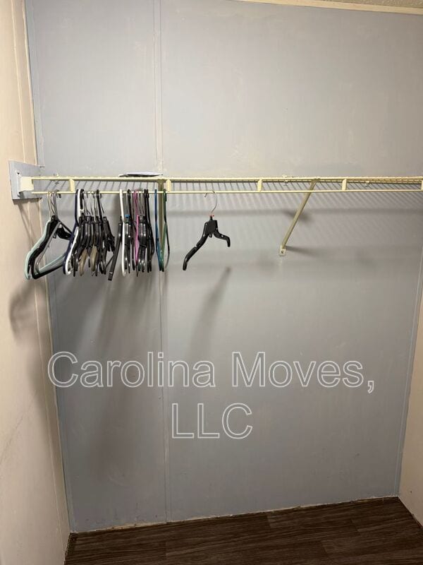 Building Photo - 906 Rolling Meadows Rd