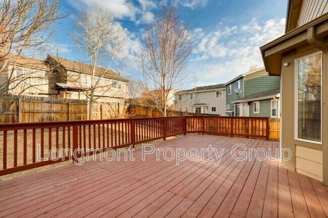 Building Photo - 709 Clarendon Dr