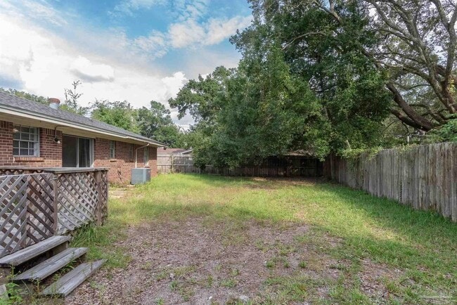 Building Photo - 525 Quigley Rd