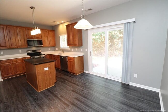 Building Photo - 10941 Pendragon Pl