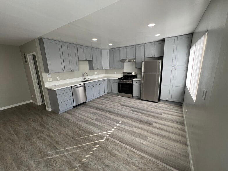 Building Photo - 120 S Belmont St