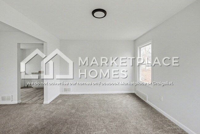 Building Photo - 19818 Fenmore St