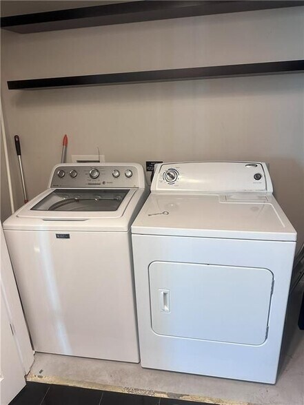 Building Photo - 400 W Peachtree St NW