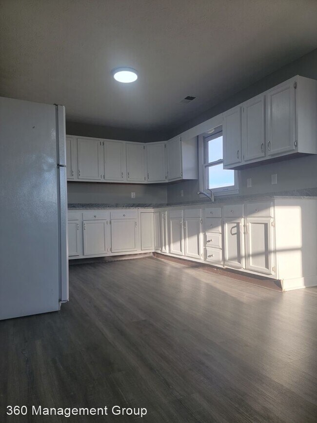 Primary Photo - 2 br, 1 bath House - 1841 Logana Pike