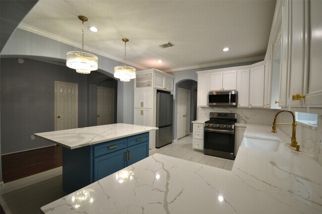 Building Photo - 3814 E Piper Grove Dr
