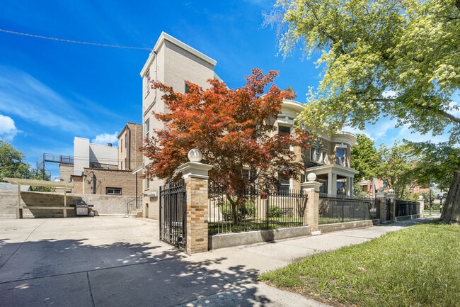 Building Photo - 4560 S Michigan Ave