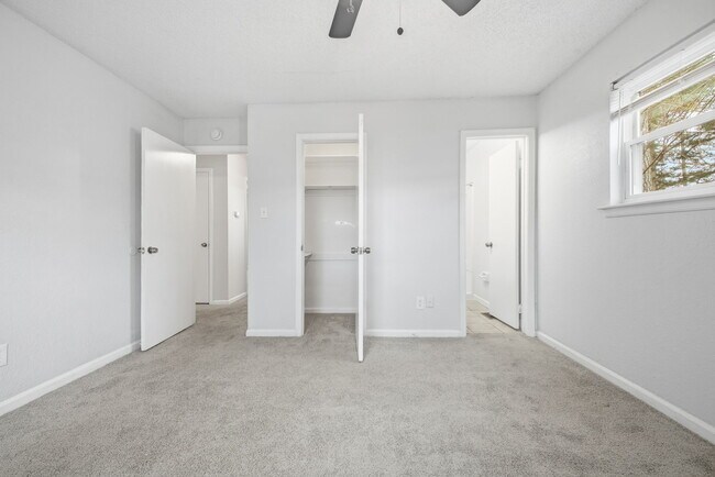 Building Photo - 3228 Dunnbury Ct