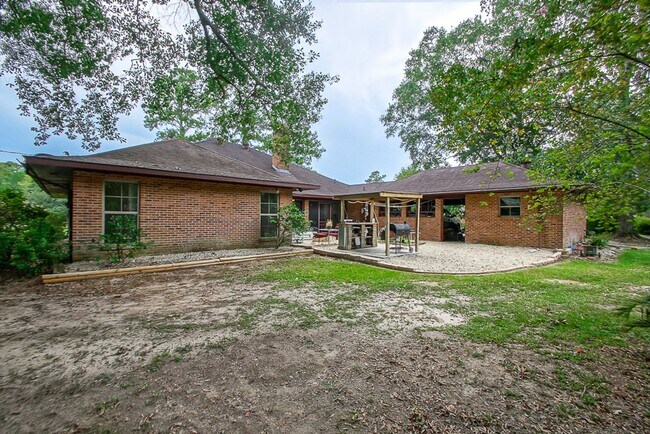 Building Photo - 12723 Pleasant Ridge Dr