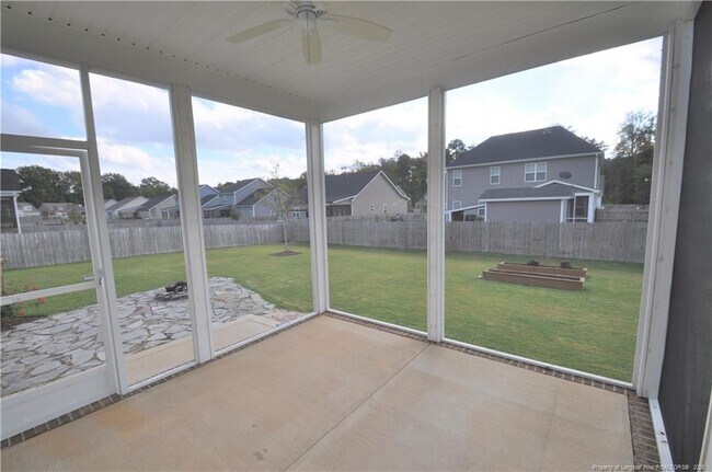 Building Photo - 84 Fairview St