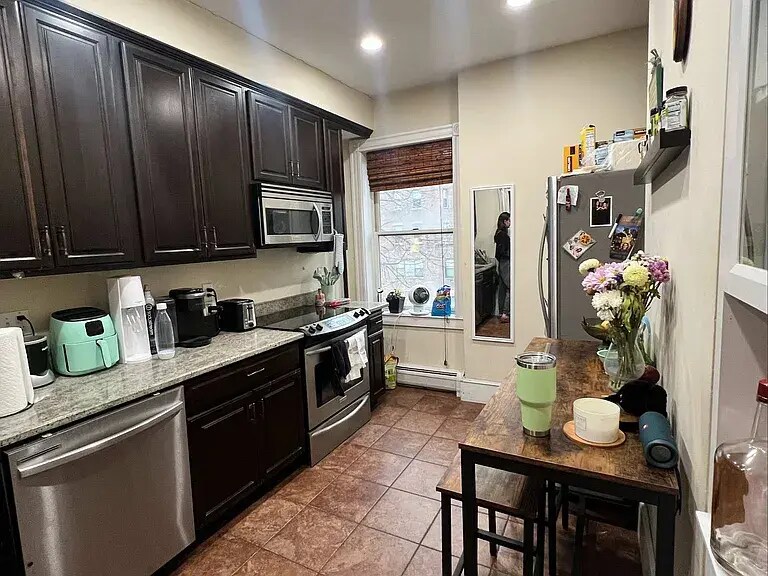 Building Photo - 612 Columbus Ave