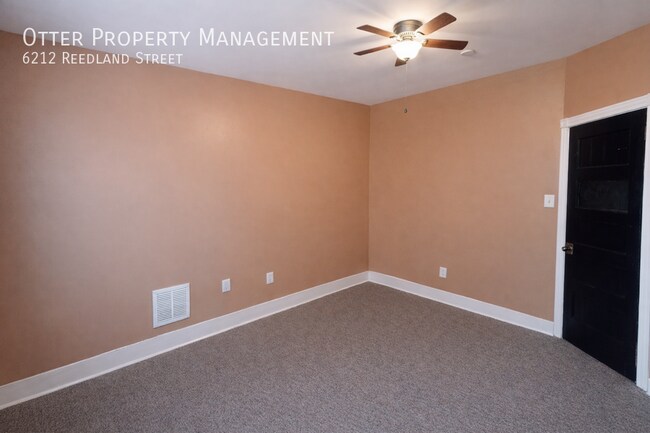 Building Photo - 6212 Reedland St