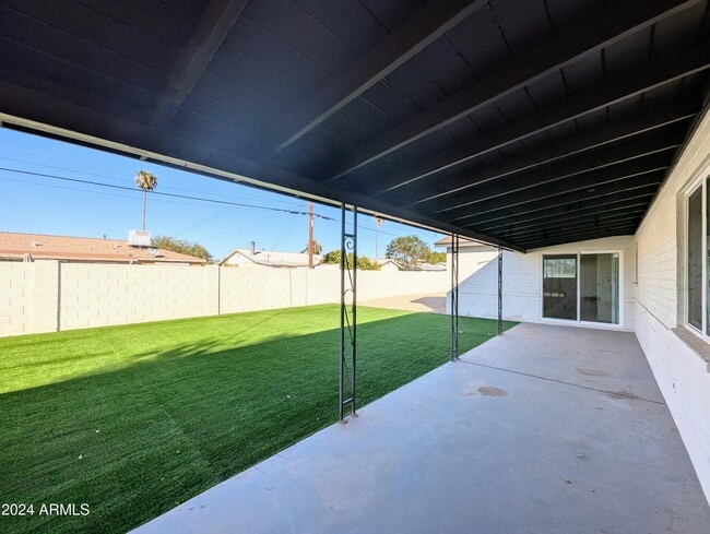 Building Photo - 121 N Flint Cir