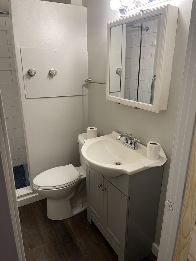 Building Photo - Clark 3 UNIT