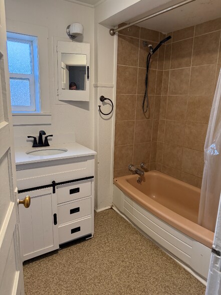 Building Photo - 849 N 7th St