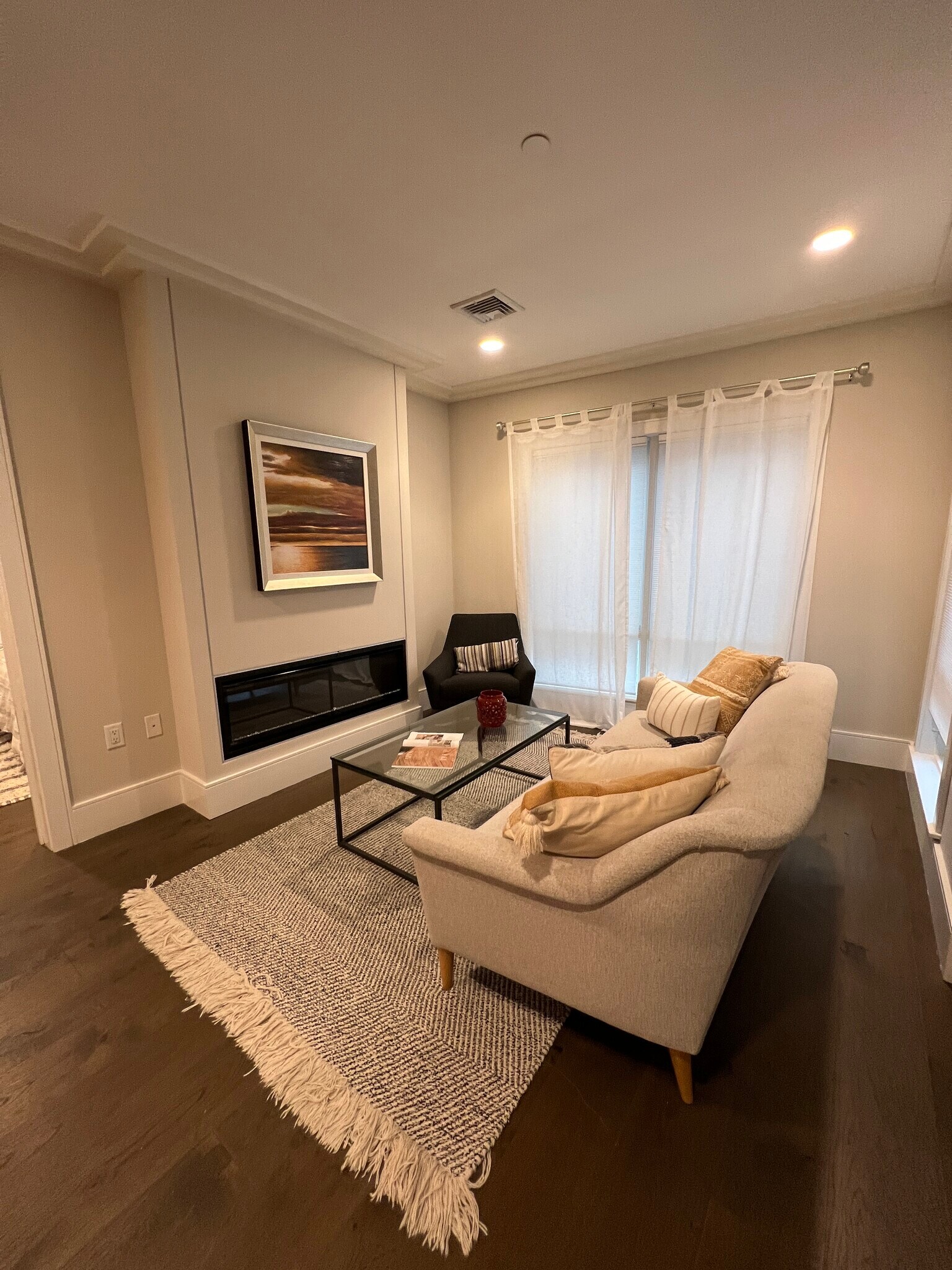 Building Photo - 214 Market St