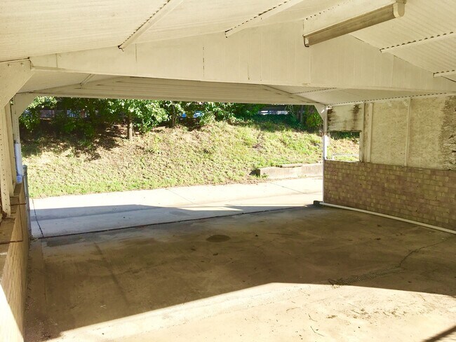 Building Photo - 7226 Bridgewood Dr