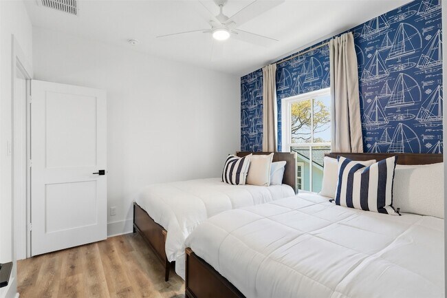 Building Photo - 4712 Avenue Q