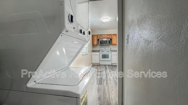 Building Photo - 4305 Tides Ct