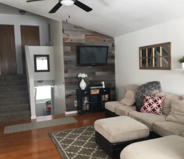 Building Photo - 563 Sundisk Dr