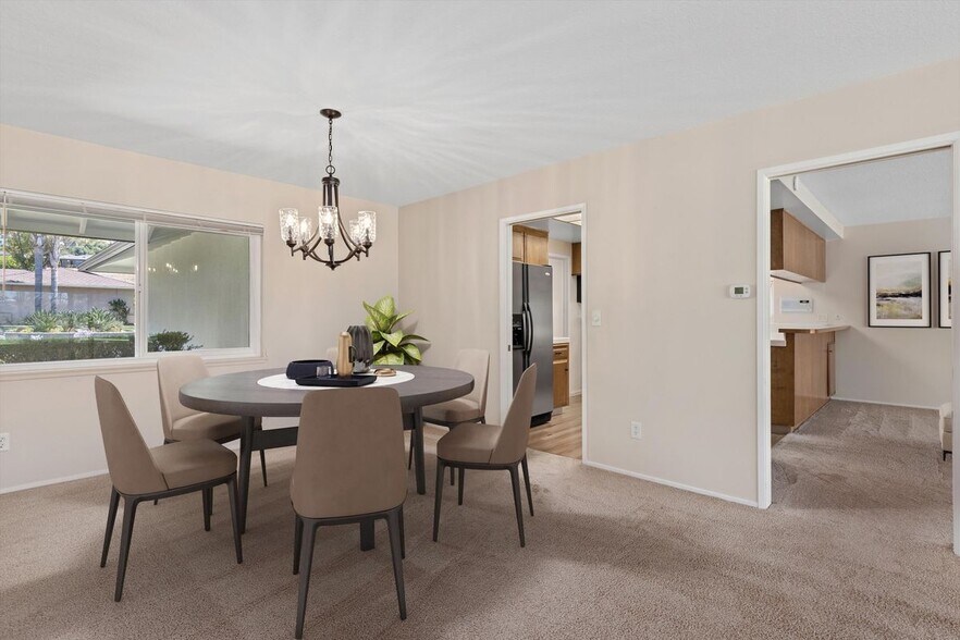 Building Photo - 1304 San Julian Dr