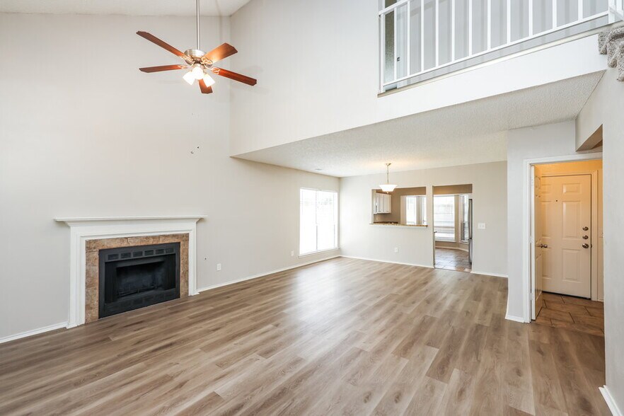 Building Photo - 928 Eagle Dr
