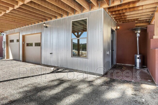 Building Photo - 145 Rudolph Ranch Road