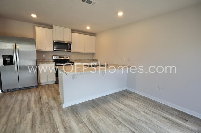 Building Photo - 3125 Van Day Way
