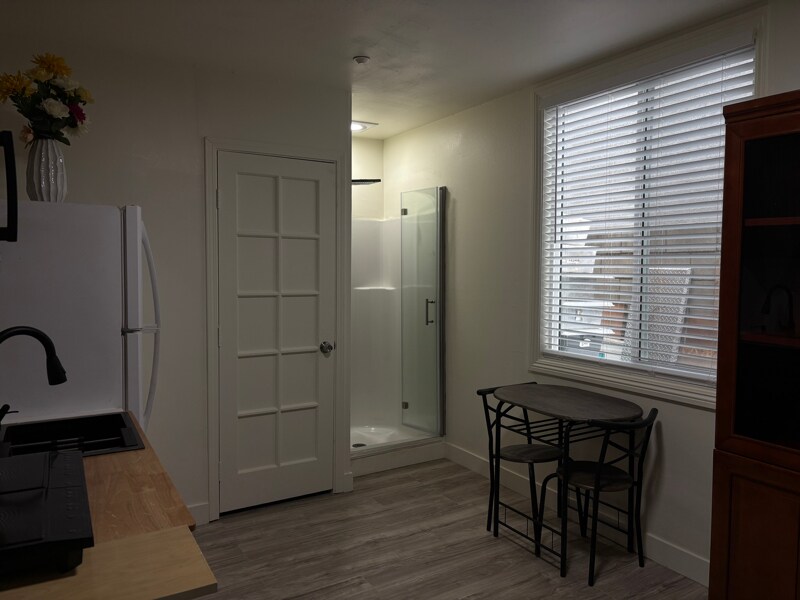 Building Photo - 15111 Hemlock Ave