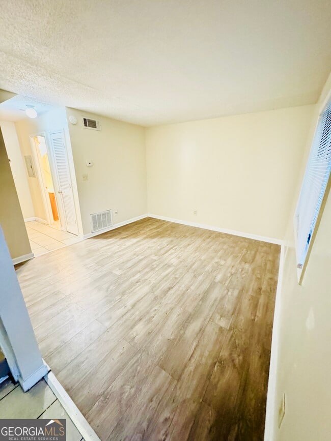 Building Photo - 4755 Yates Rd