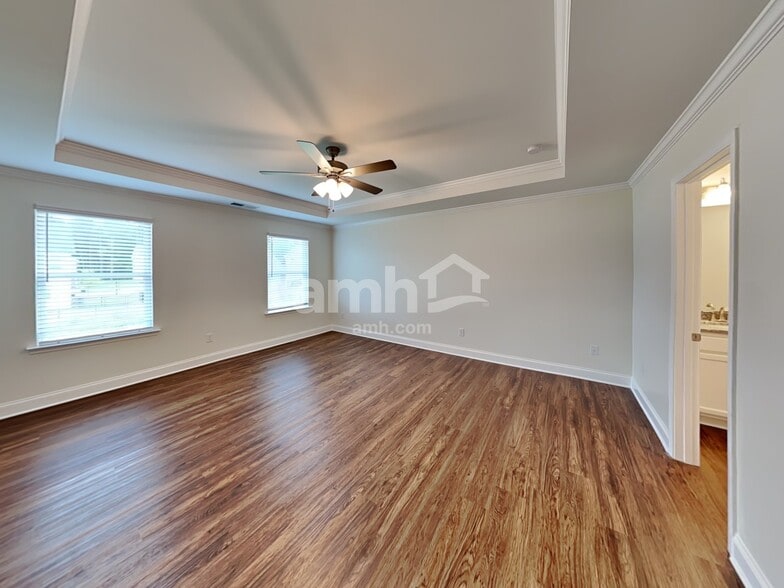 Building Photo - 316 Bourne St