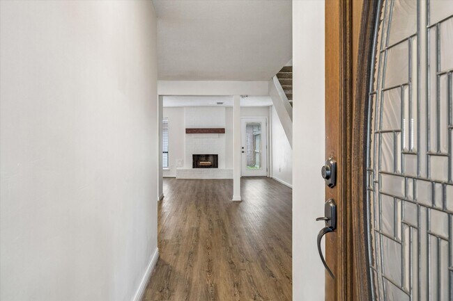 Building Photo - 1323 Reddleshire Ln