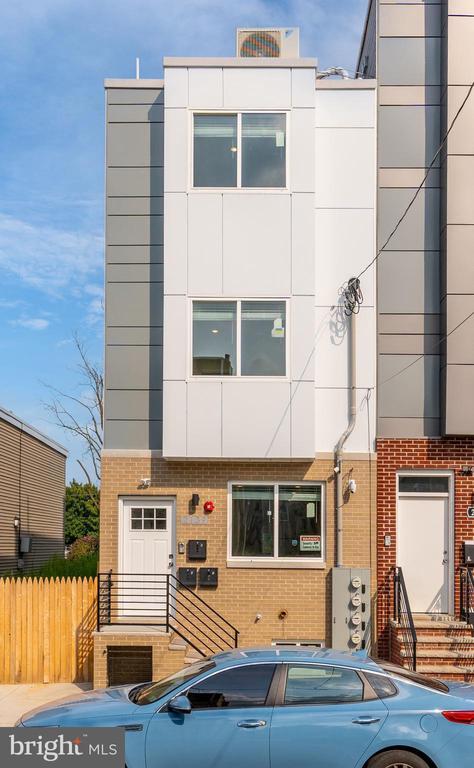 Building Photo - 2139 N 7th St
