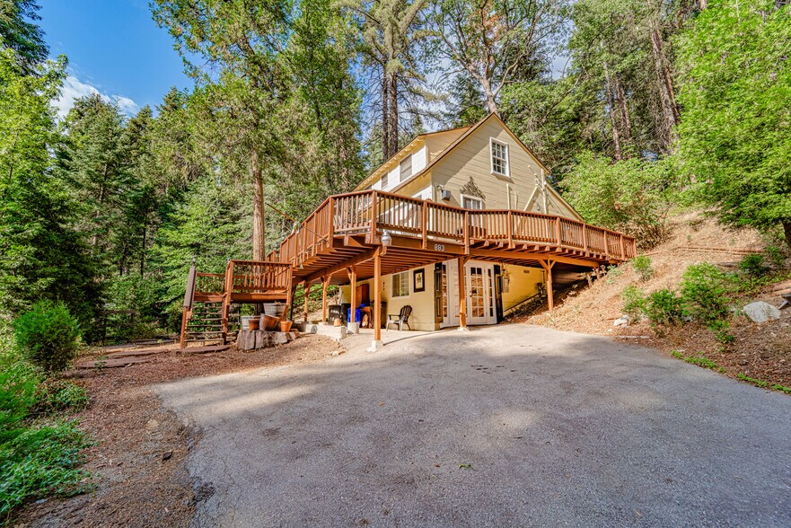 Building Photo - 883 Kuffel Canyon Rd