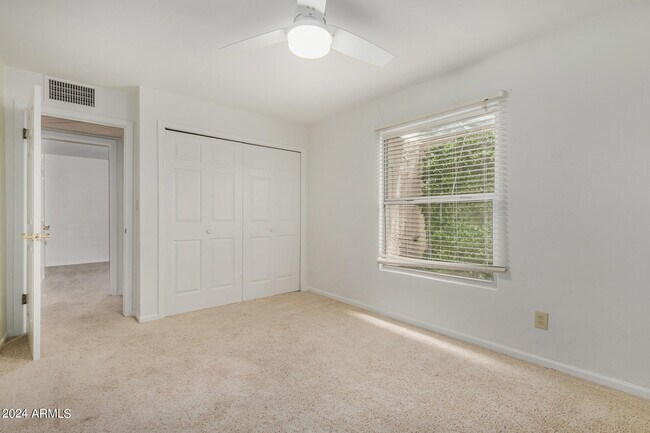 Building Photo - 32015 N 71st St