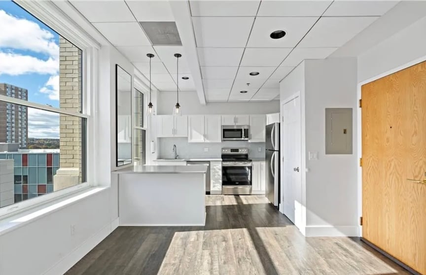 Building Photo - 108 W Jefferson St