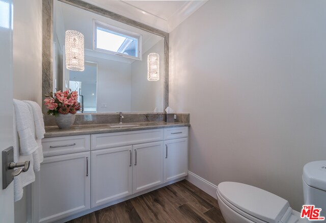 Building Photo - 810 S Catalina Ave