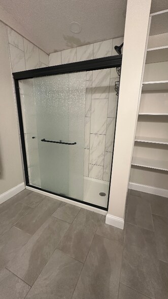 Building Photo - 603 Oakmont Dr