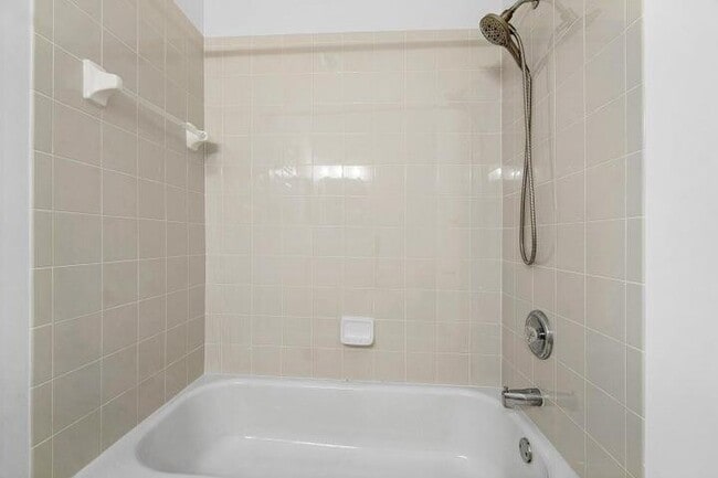 Building Photo - 8593 Mangrove Cay