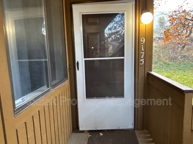 Building Photo - 9175 S Jefferson Pl