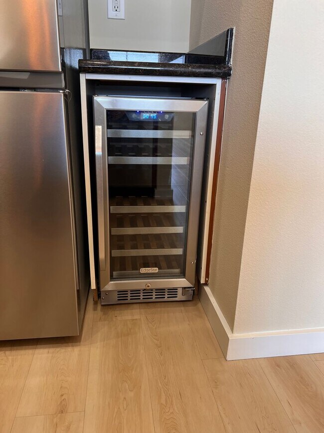 Building Photo - $2,350 1 bedroom 1 bathroom San Jose Brickyard Condo Near 280, Downtown SJ and SJSU