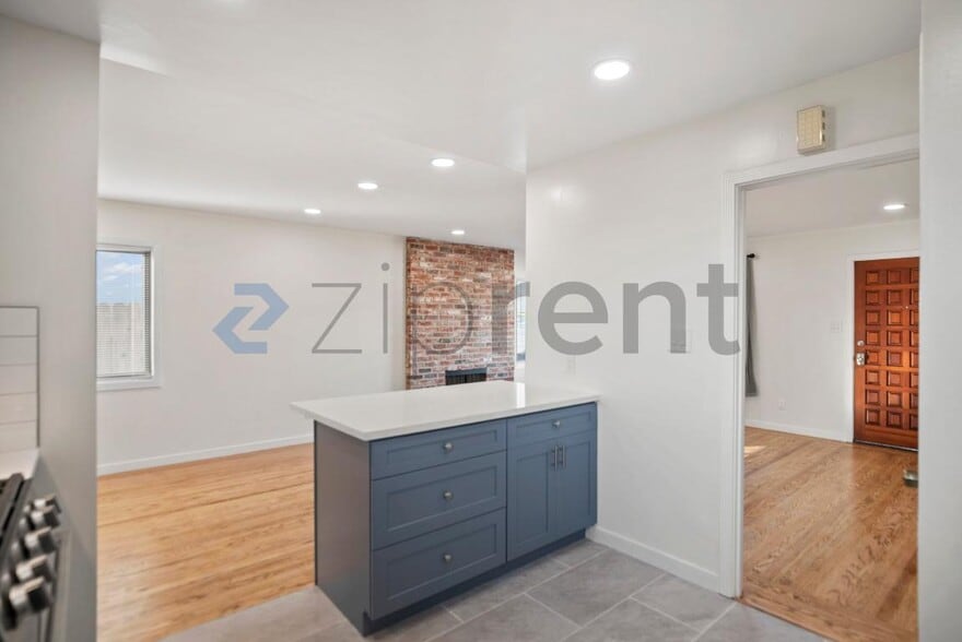 Building Photo - 109 Alta Mesa Dr